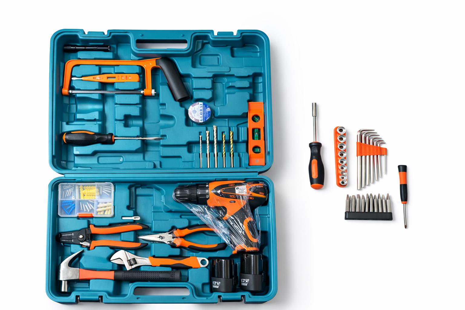 Akku-Kombiset mit Winkelschleifer und Bohrschrauber im Koffer